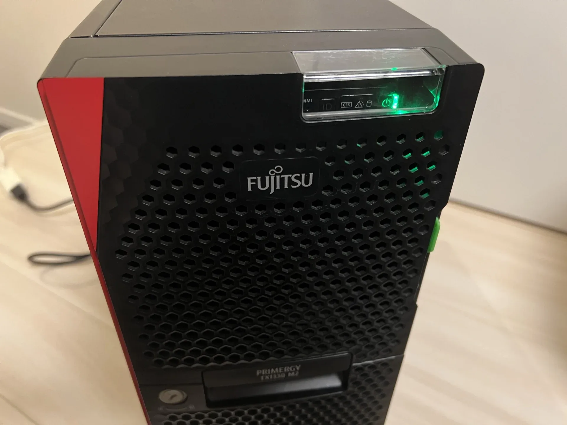 Xeon PRIMERGY TX1330 M2